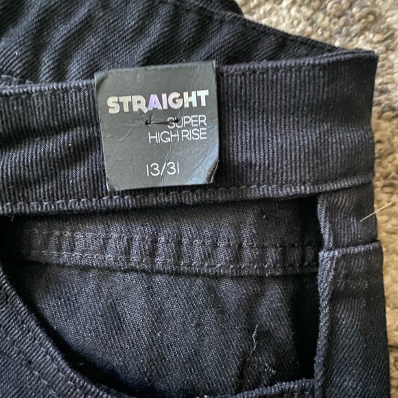 NWT 🌟Simple Society Straight High Rise Jeans - Picture 3 of 5